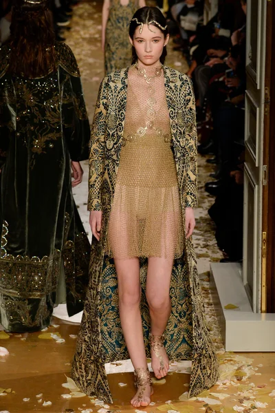 Look 35
